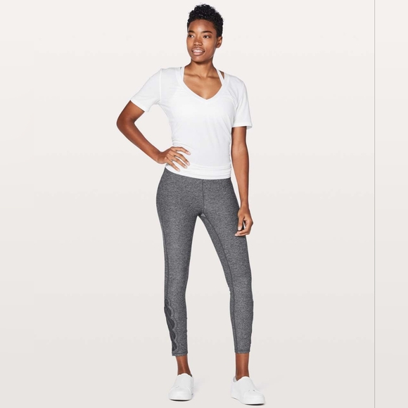 Lululemon Women's Size 4 Tied To It Tight 7/8 Length 25" inseam - Picture 2 of 11